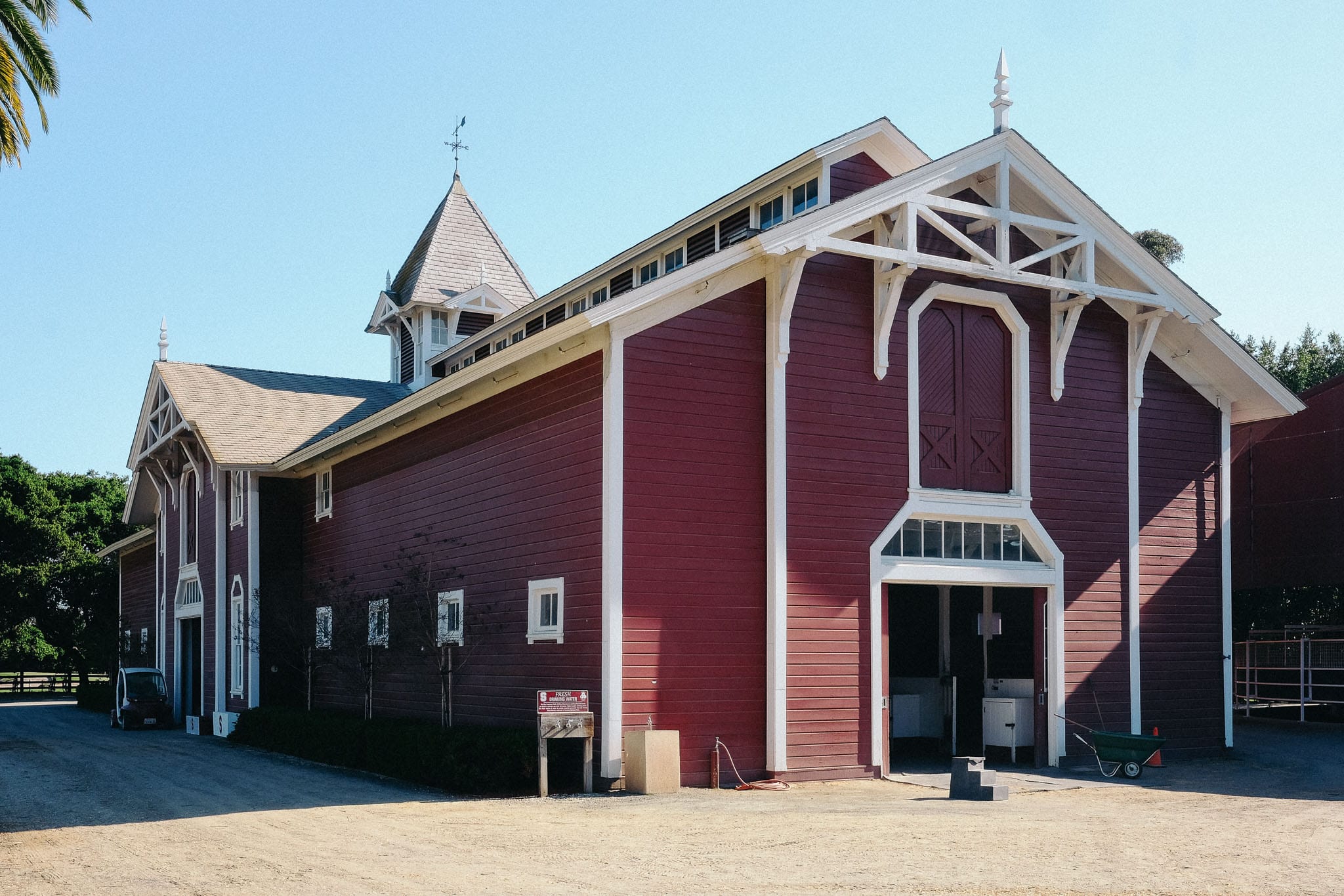 stanford-red-barn